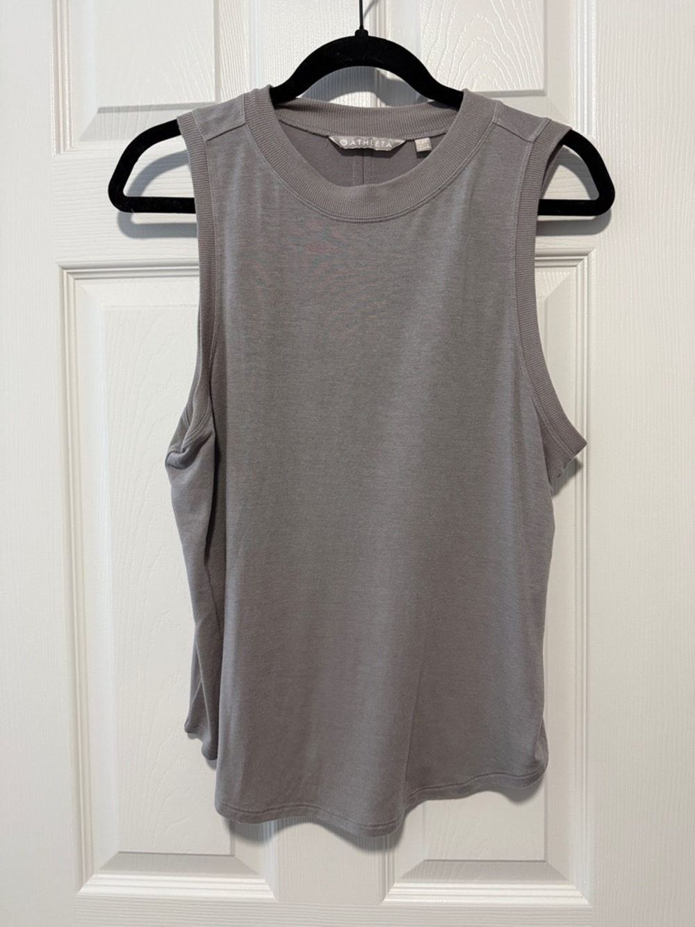 NWOT ATHLETA GREY SLEEVELESS TANK TOP SIZE LARGE